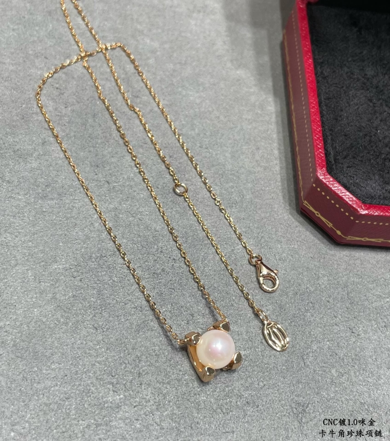 Ca*t1er necklaces